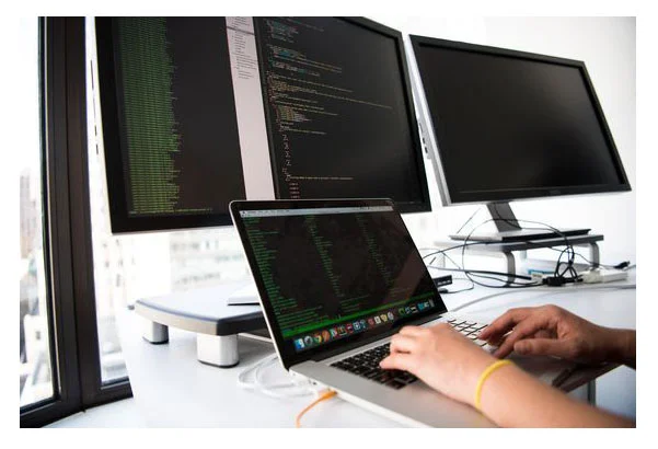 Cómo se elabora un software a la medida